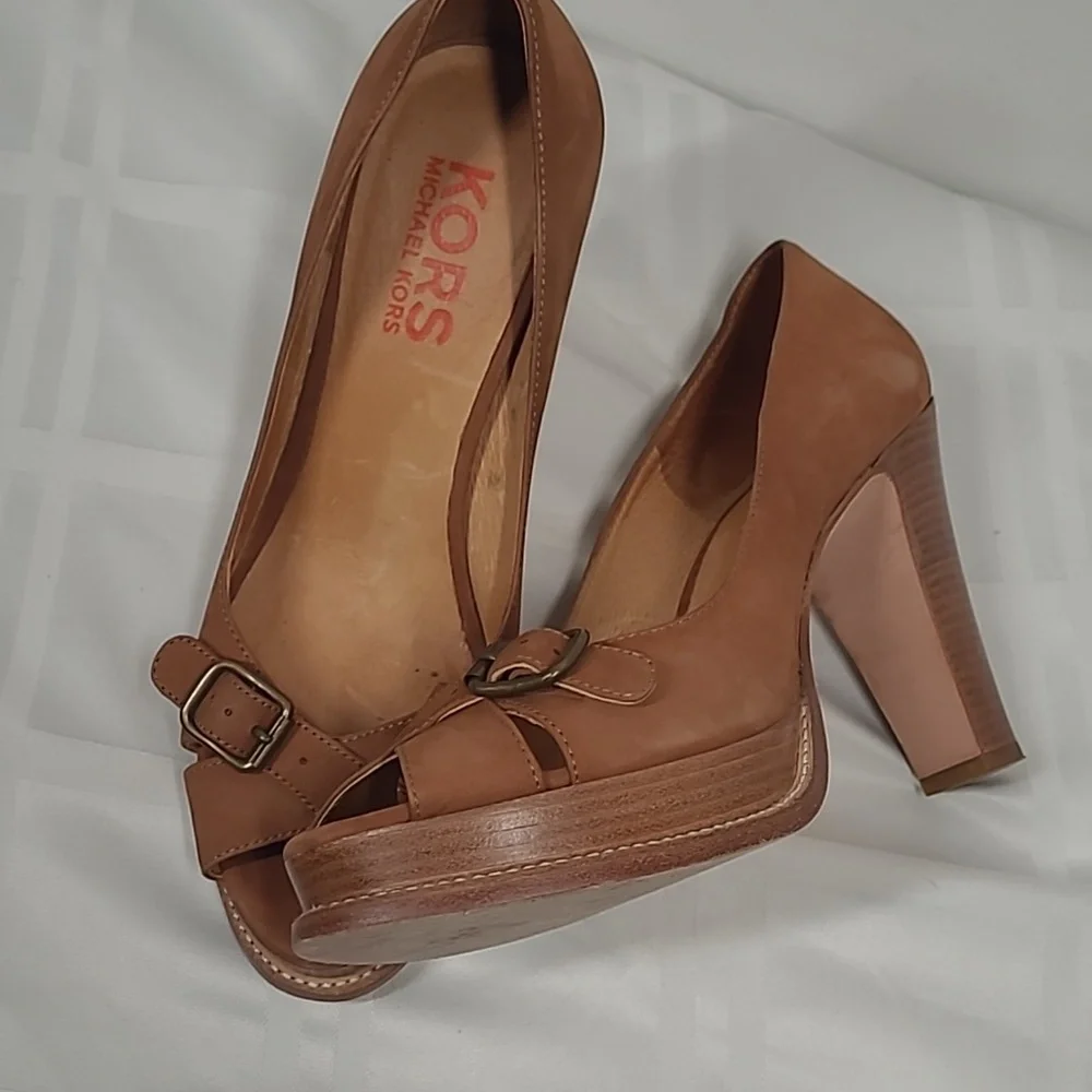 Kors Michael Kors Women's Peep Toe Heels - Picture 11 of 11